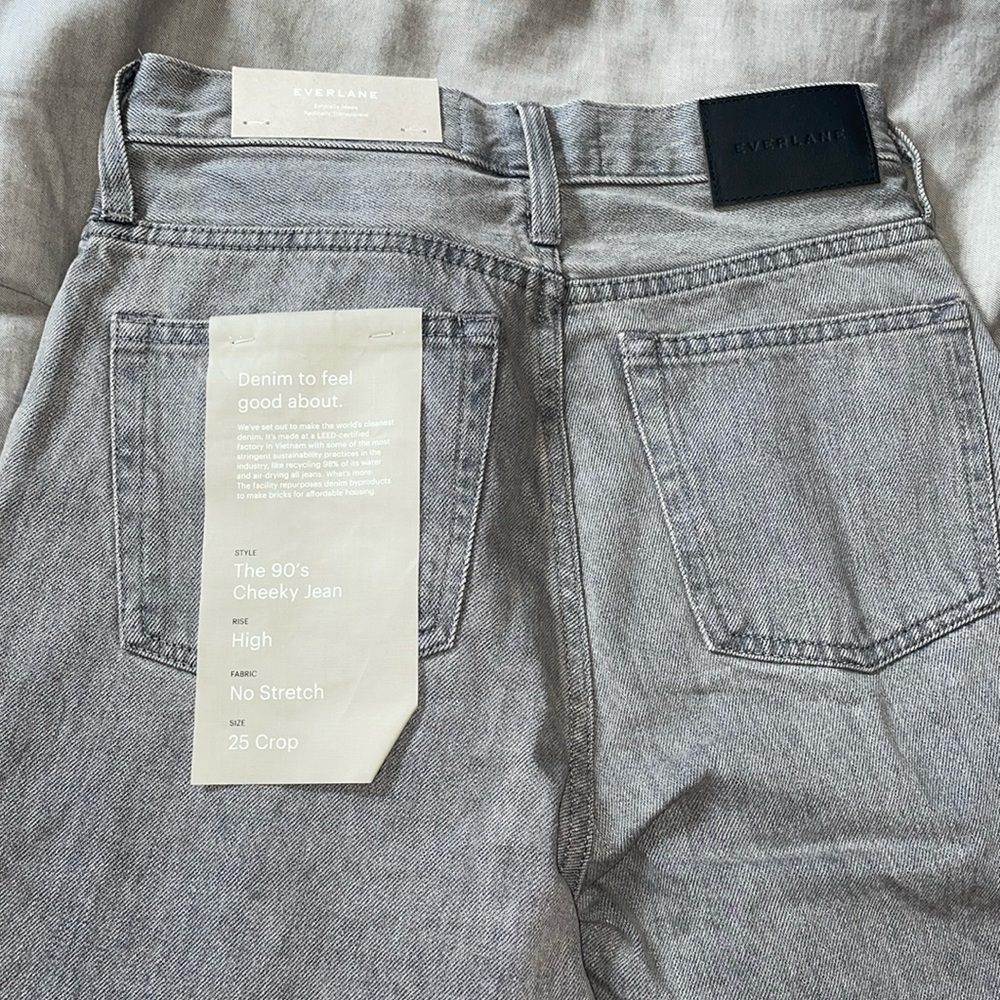 Everlane 90’s cheeky crop jean